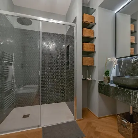 - Repubblica Exclusive Firenze
